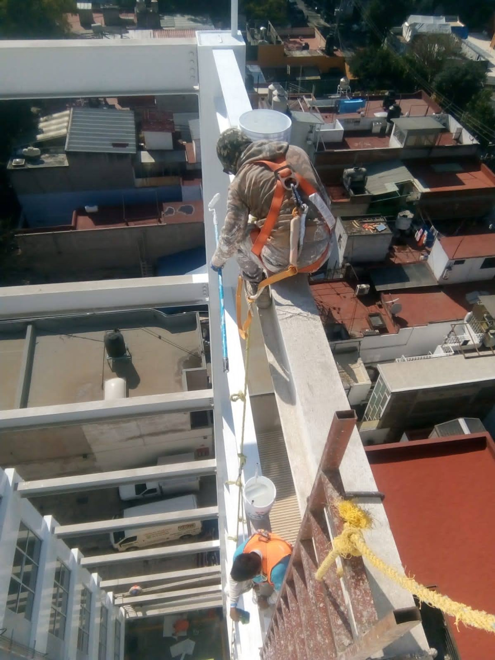 Pintura sobre estructura. 4
