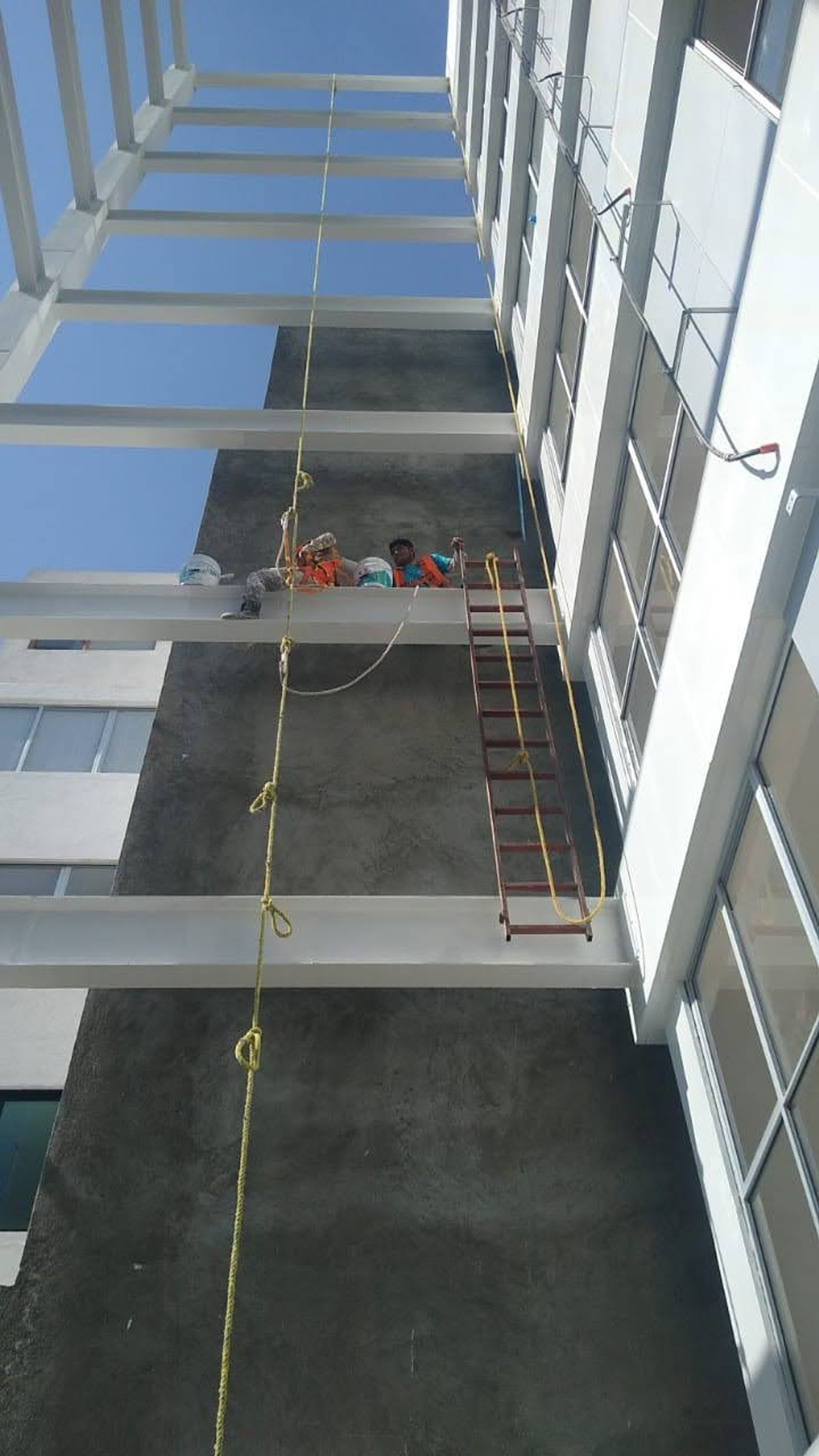 Pintura sobre estructura. 6